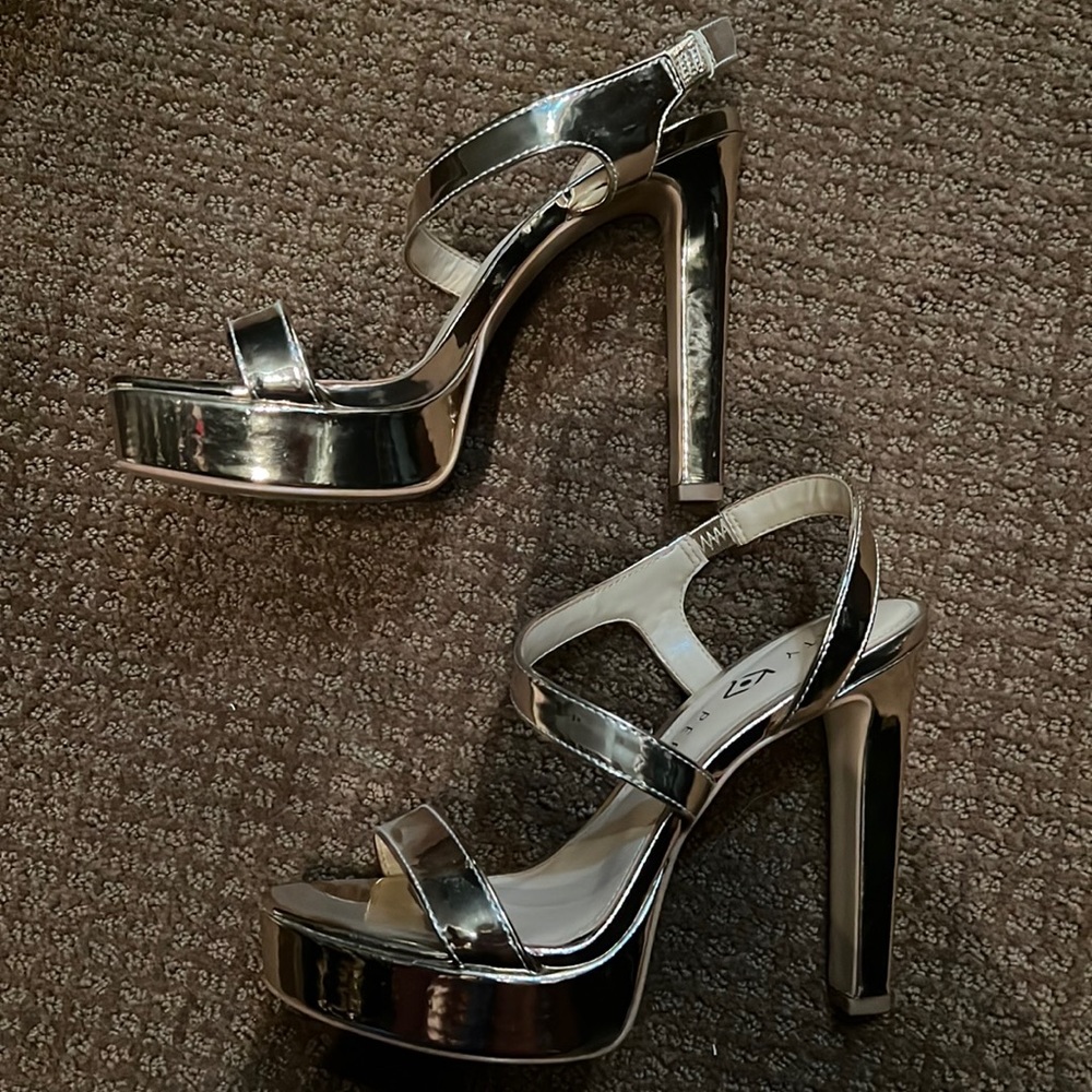 Katy perry golden sandals